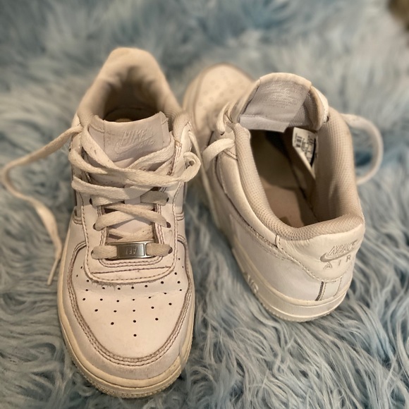 Sneakers - Picture 3 of 3